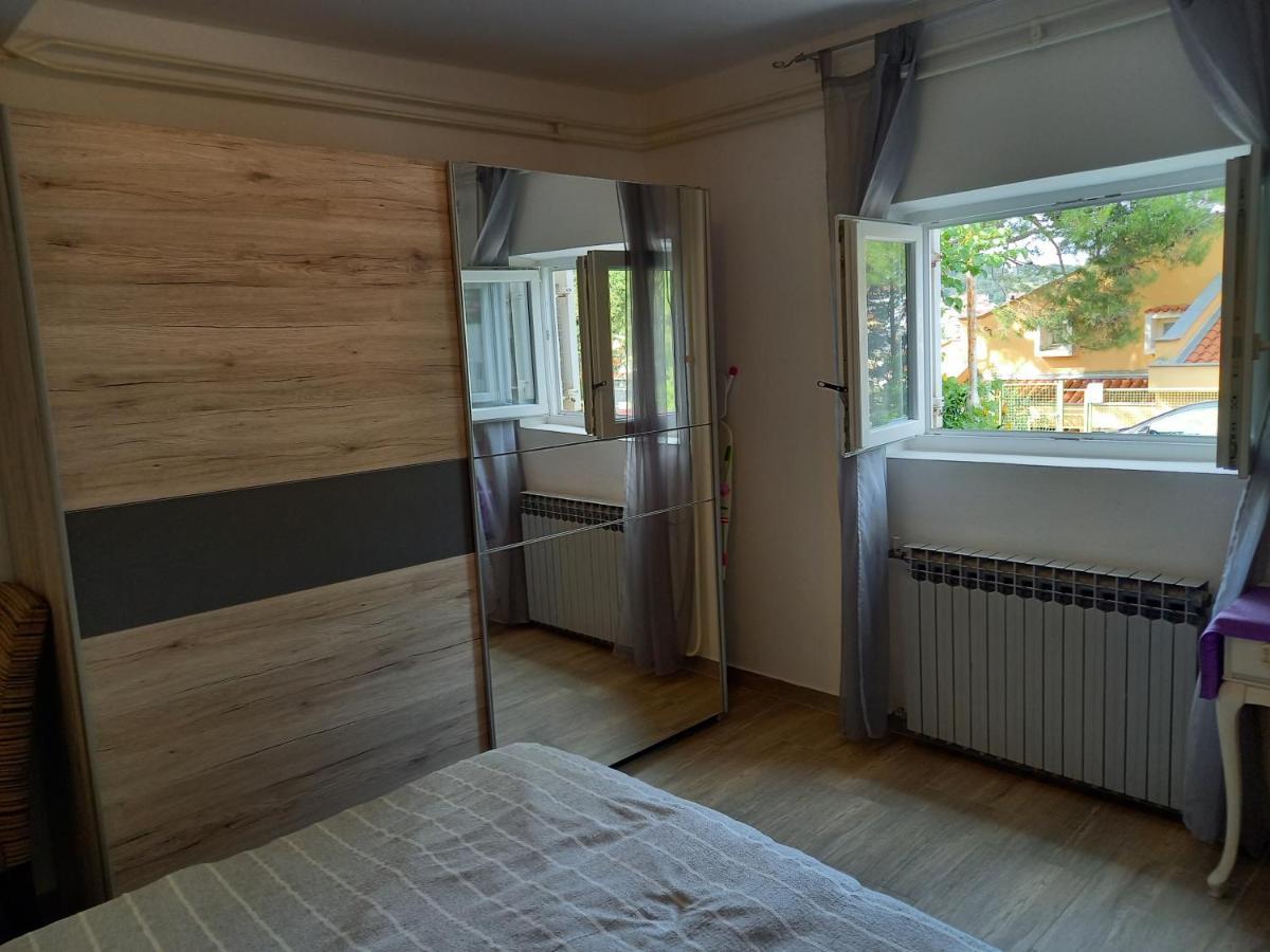 Apartment Senka Mali Losinj Exterior photo
