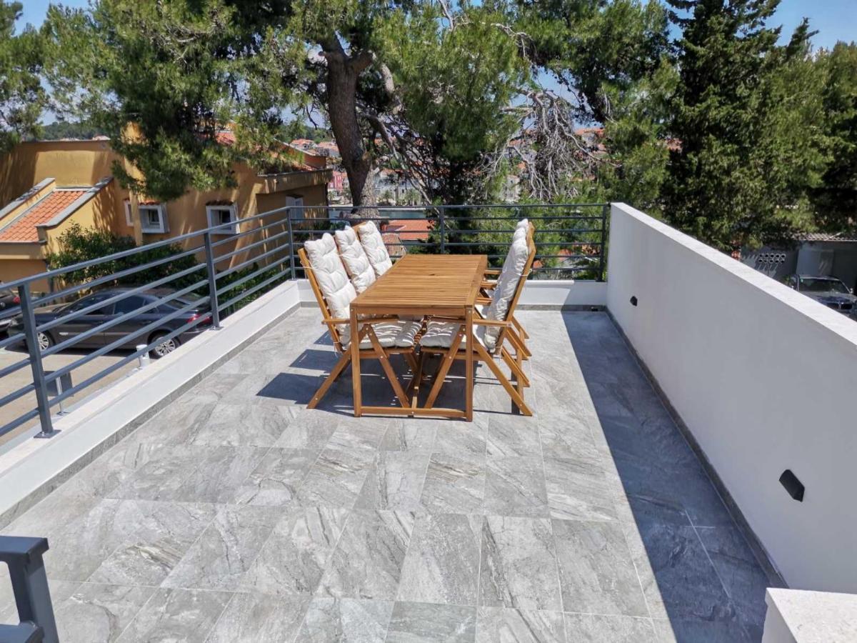 Apartment Senka Mali Losinj Exterior photo