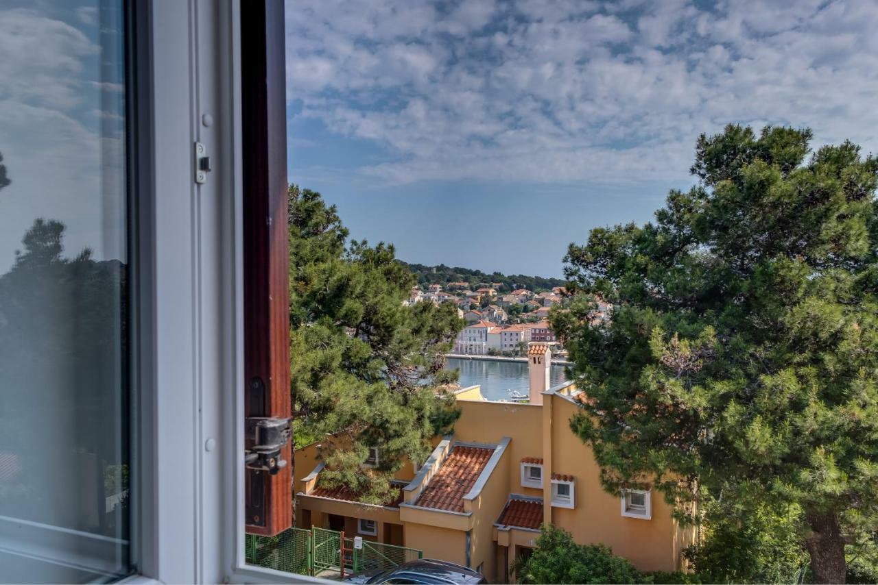Apartment Senka Mali Losinj Exterior photo