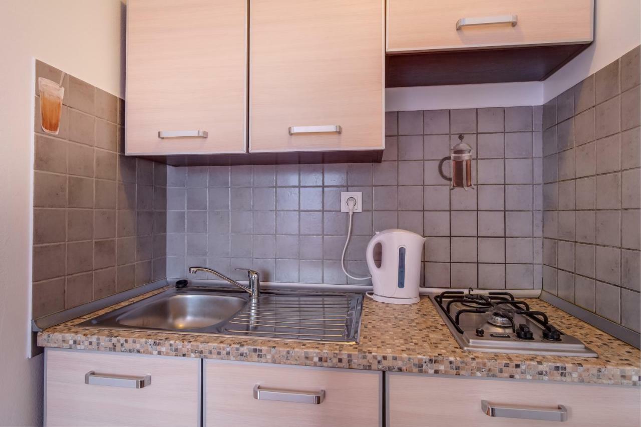 Apartment Senka Mali Losinj Exterior photo