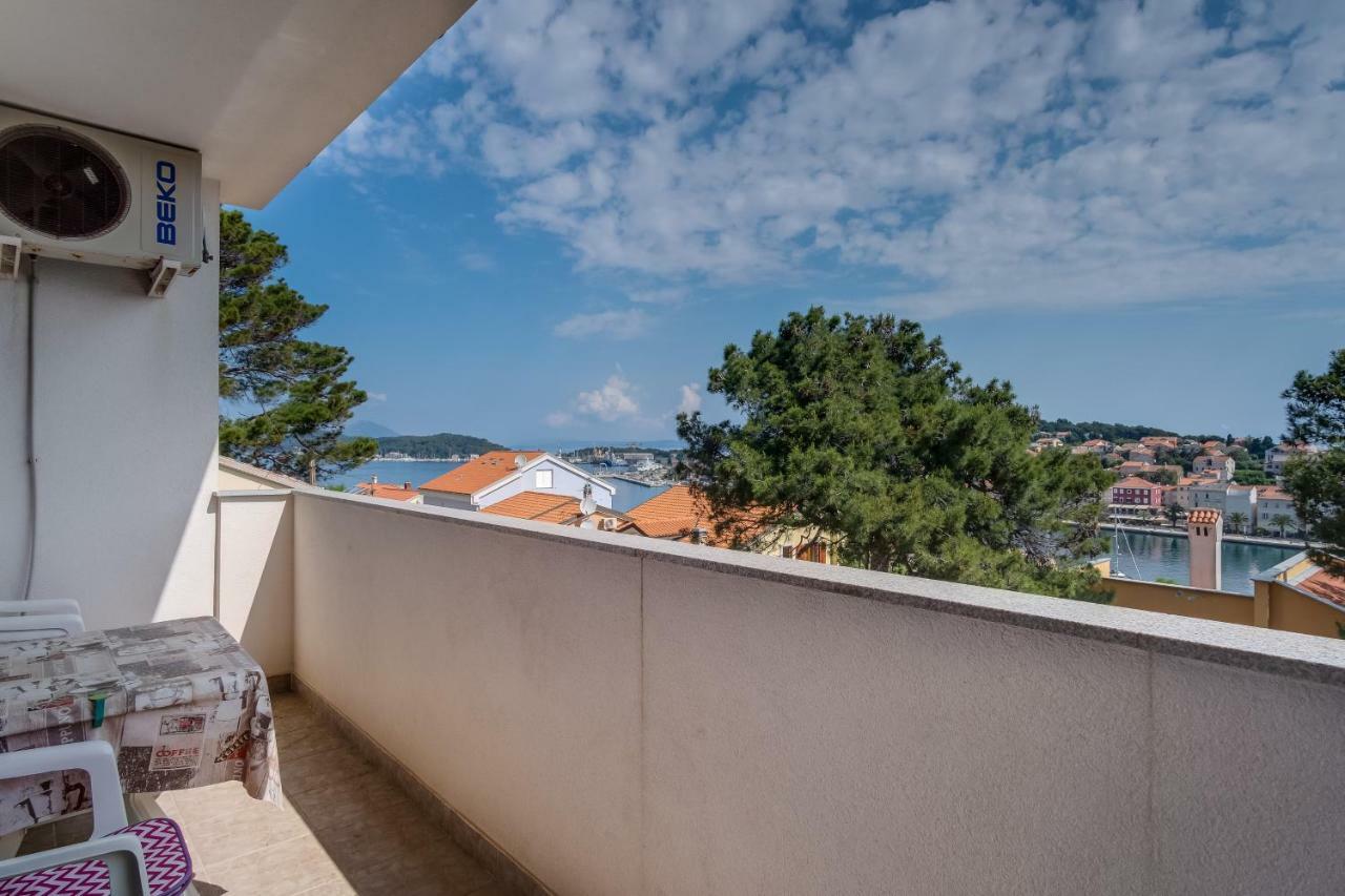 Apartment Senka Mali Losinj Exterior photo