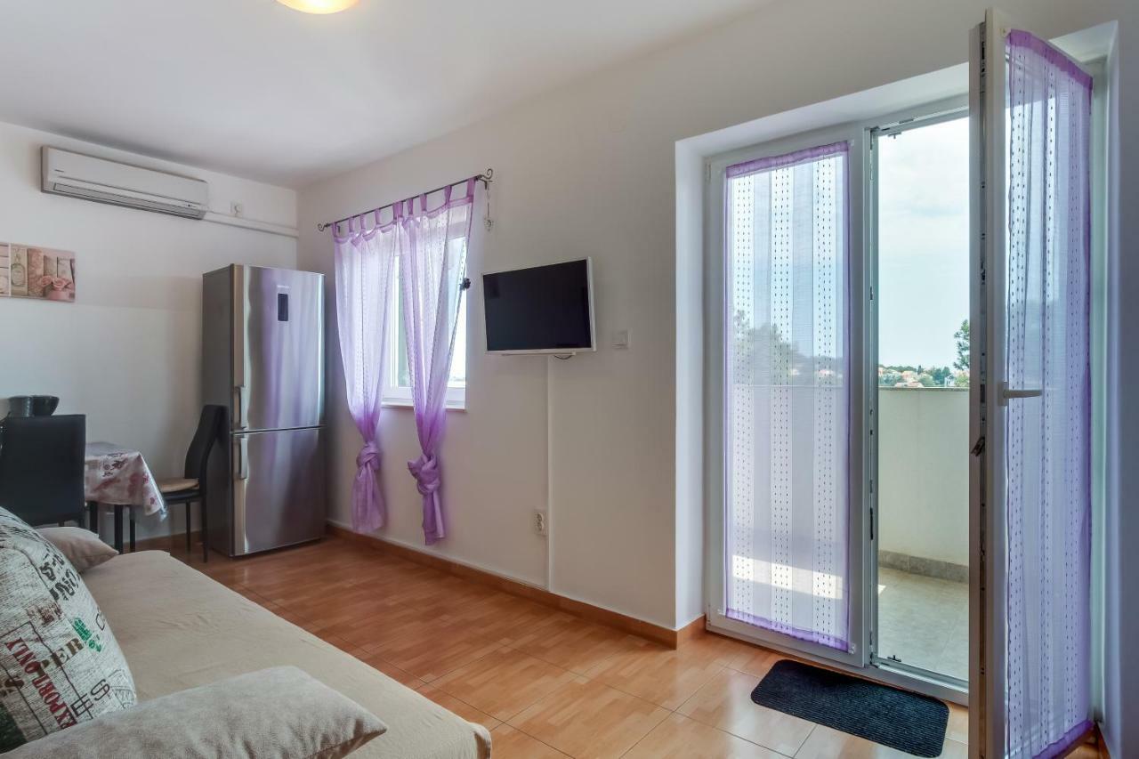 Apartment Senka Mali Losinj Exterior photo