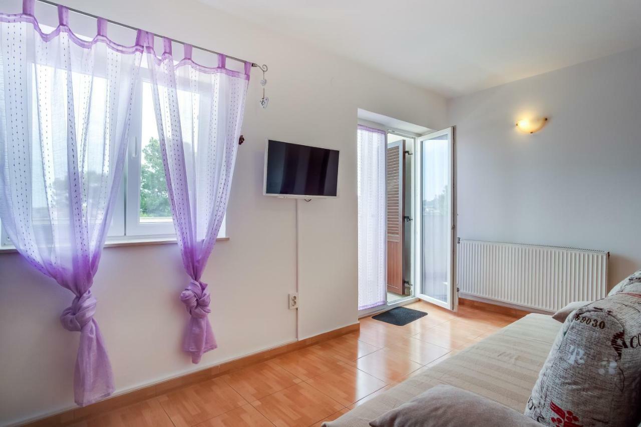 Apartment Senka Mali Losinj Exterior photo